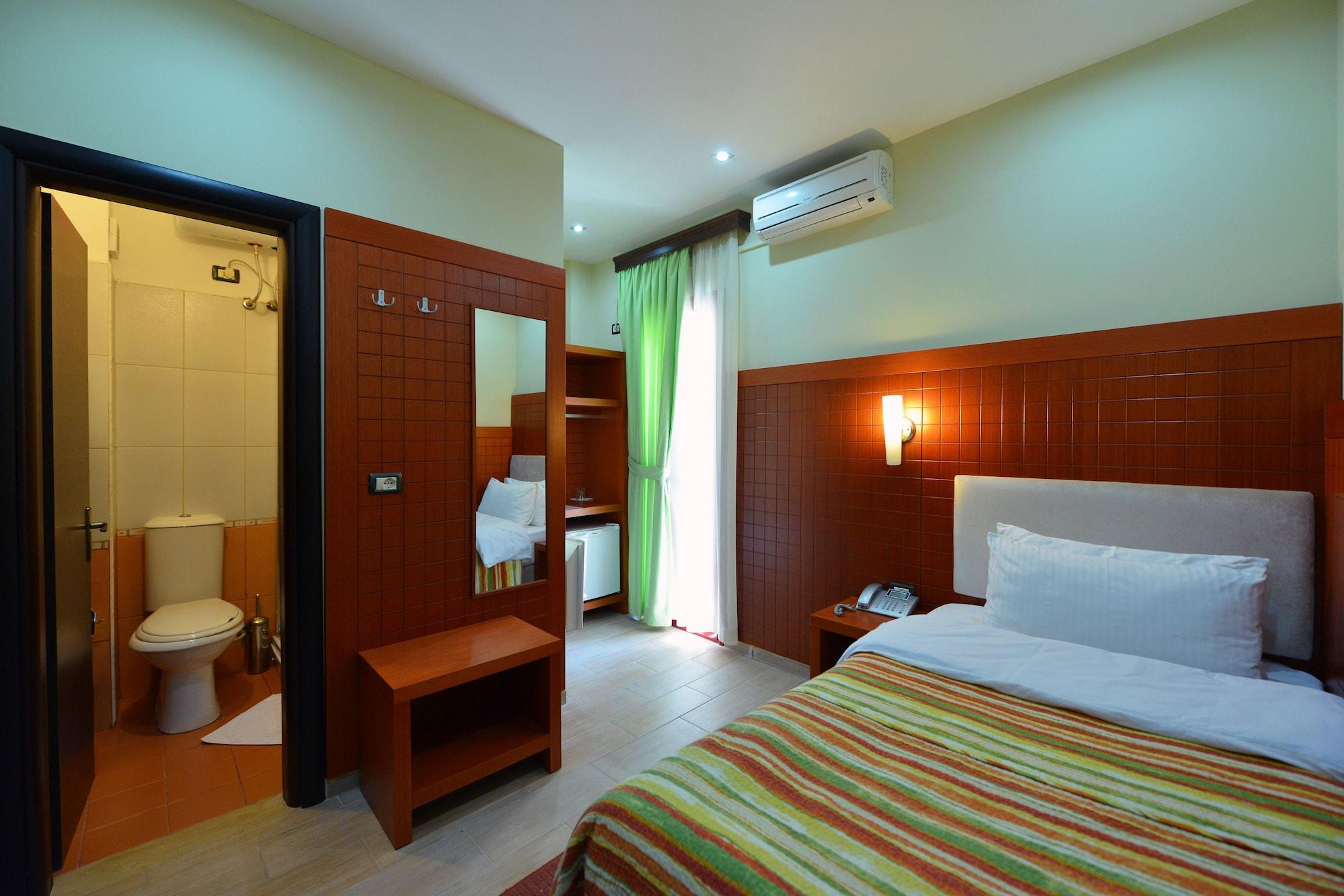 5 Hotel Tirana