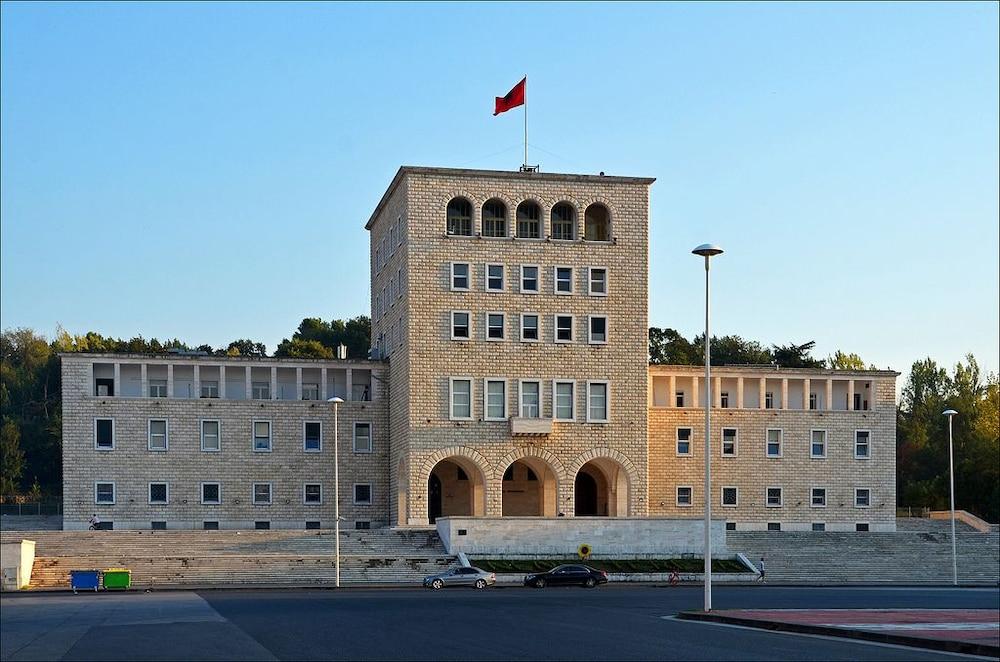 5 Hotel Tirana