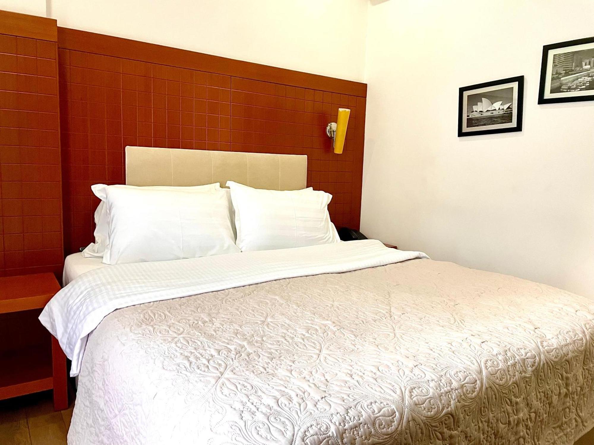Hotel 5
